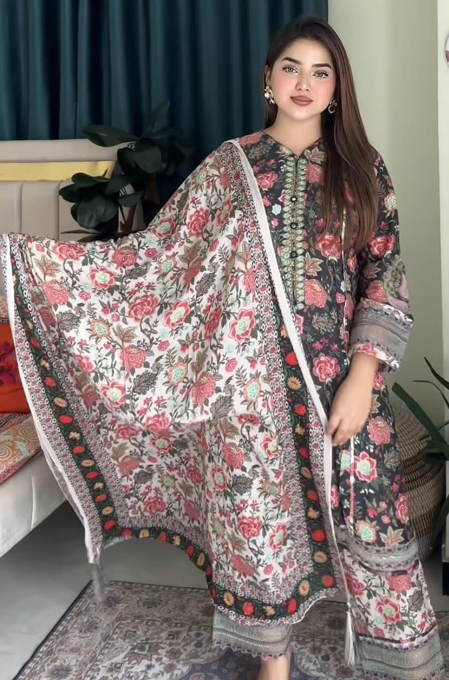 Black Flora | Foring Closet