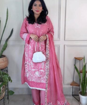 লাক্সারি পিংক রোজ – মাশলিন সফট কটন থ্রিপিস