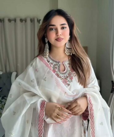 লাক্সারি এলিগেন্ট হোয়াইট – মাশলিন সফট কটন থ্রিপিস (Copy)