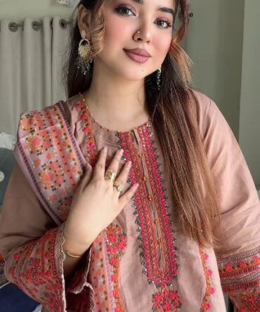 লাক্সারি রোজউড চার্ম – মাশলিন সফট কটন থ্রিপিস