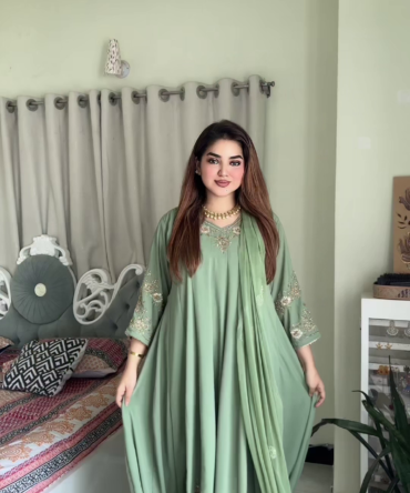 লাক্সারি রয়্যাল মিন্ট – প্রিমিয়াম জর্জেট থ্রিপিস