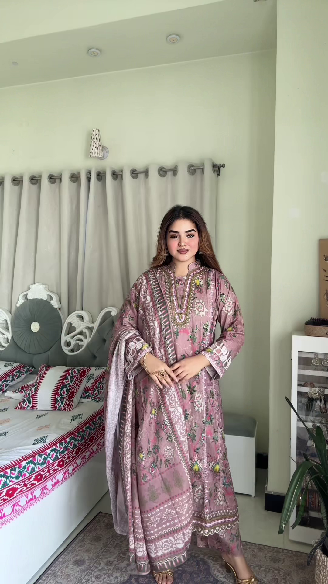 লাক্সারি মভ ফ্লোরাল গ্রেস - মাশলিন সফট কটন থ্রি-পিস - Image 2