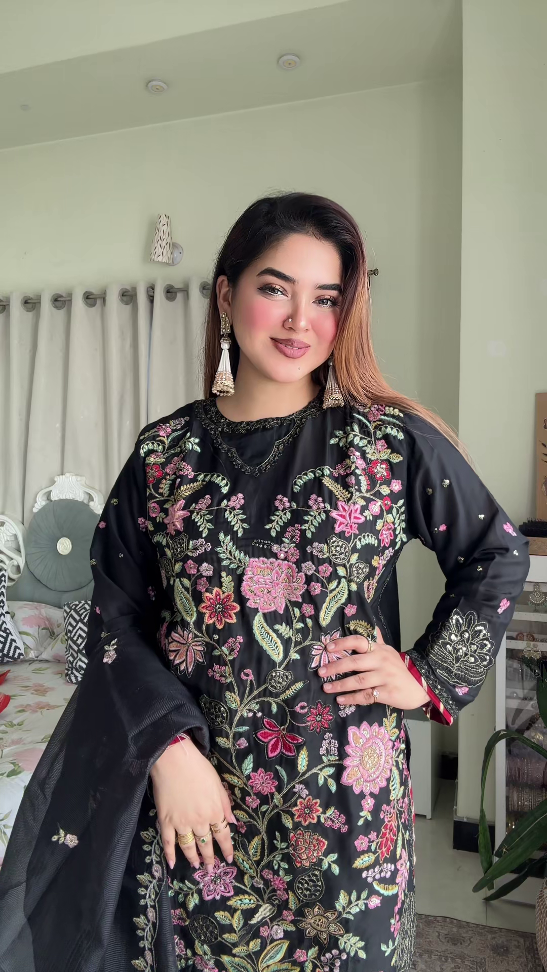 লাক্সারি ব্ল্যাক ফ্লোরাল জারি – মাশলিন সফট কটন থ্রিপিস