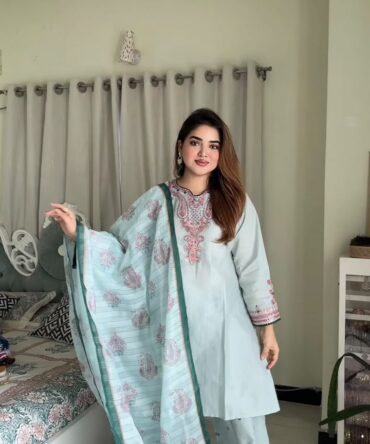 লাক্সারি অ্যাকুয়া গুলবাহার-মাশলিন সফট কটন থ্রি-পিস